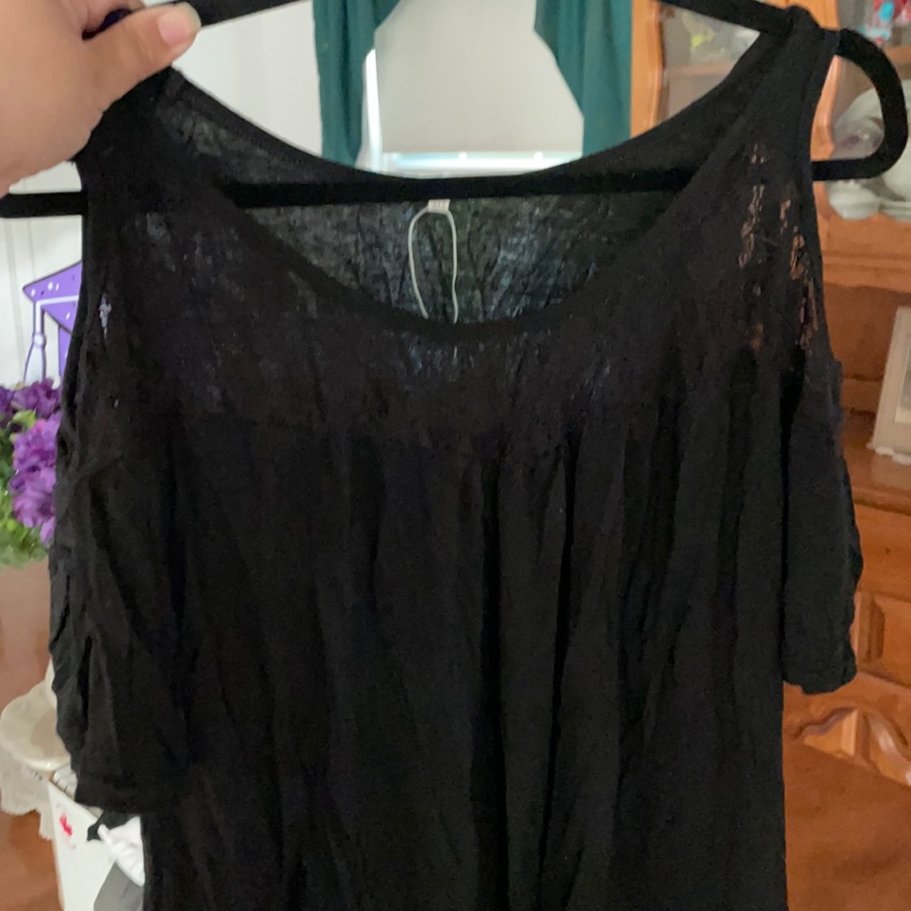 Xxl black cold shoulder lace top